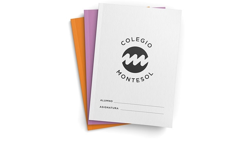 Cuadernos escolares impresos sobre cartulinas de color para Colegio Montesol