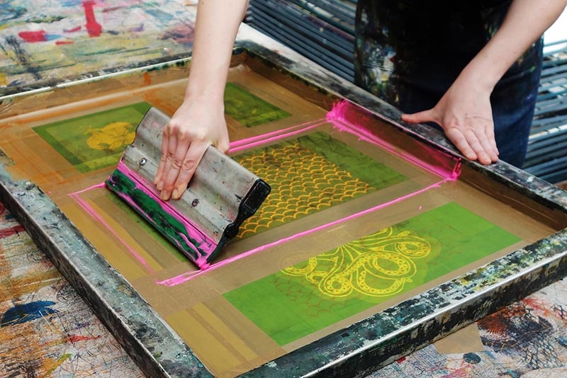 Sistemas impresión digital Serigrafía Mano con escobilla tinta
